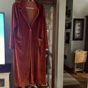 Brand new Orange duster